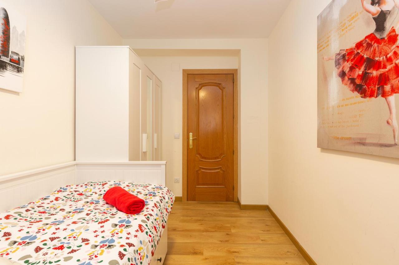 Апартаменты Apartamento Puente De Segovia Мадрид Экстерьер фото