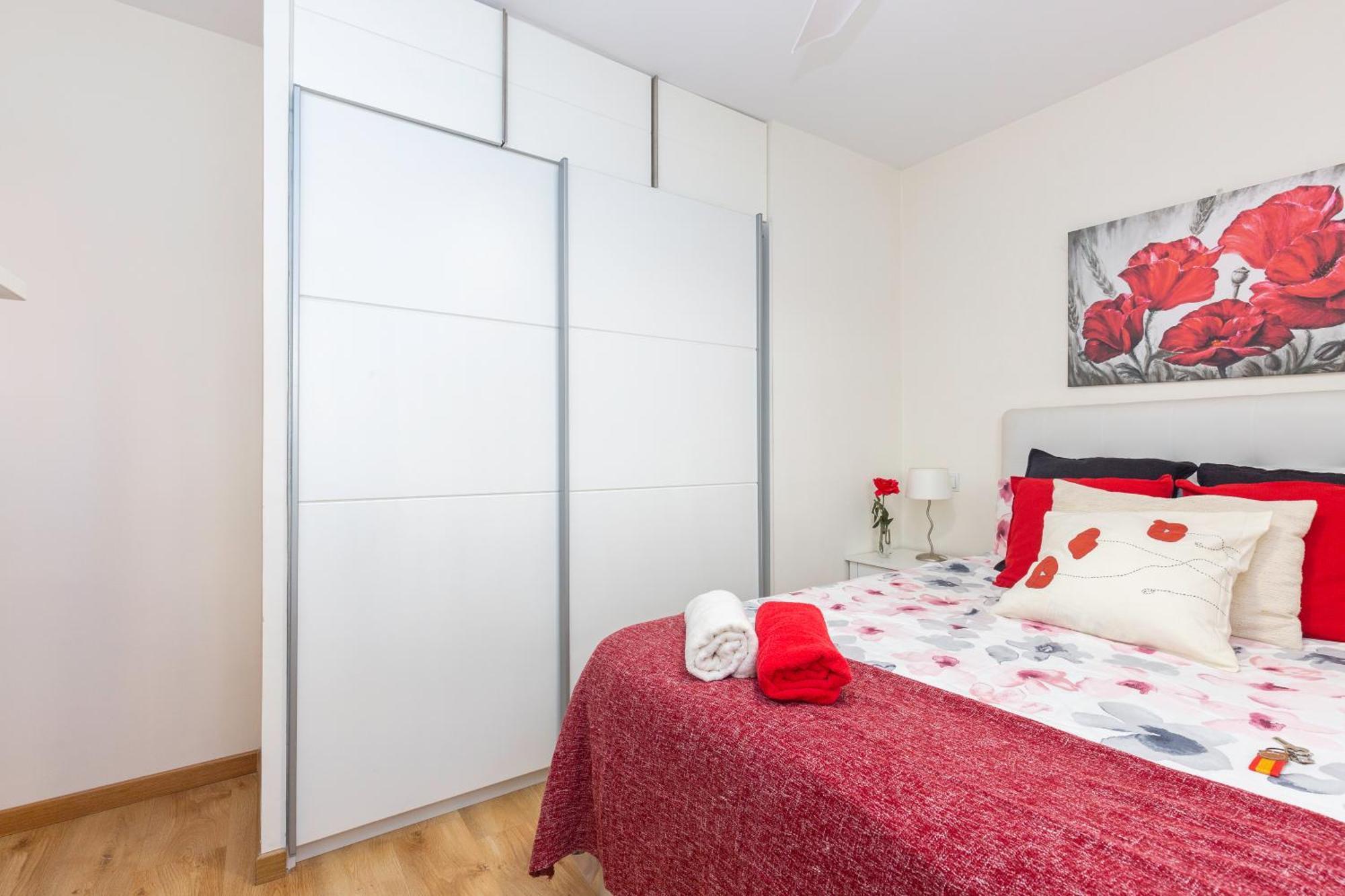 Апартаменты Apartamento Puente De Segovia Мадрид Экстерьер фото
